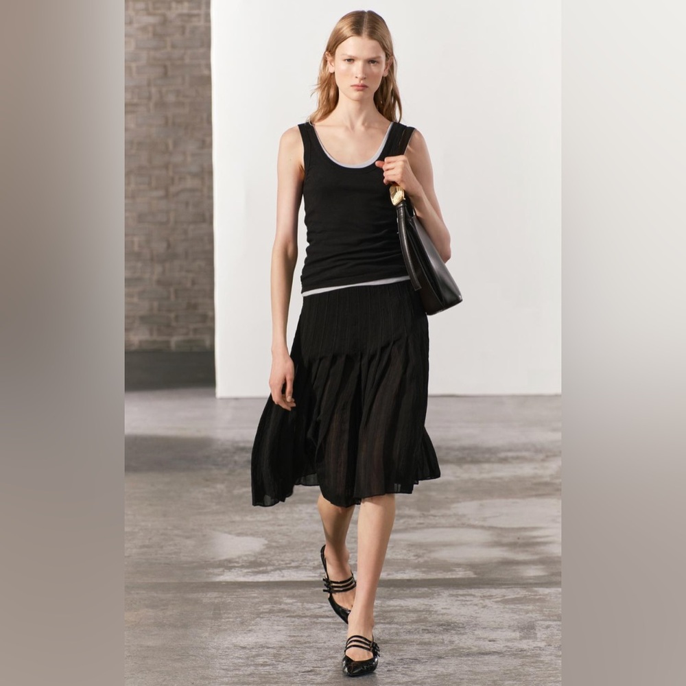 NWT ZARA PLEAT MIDI SKIRT ZW COLLECTION